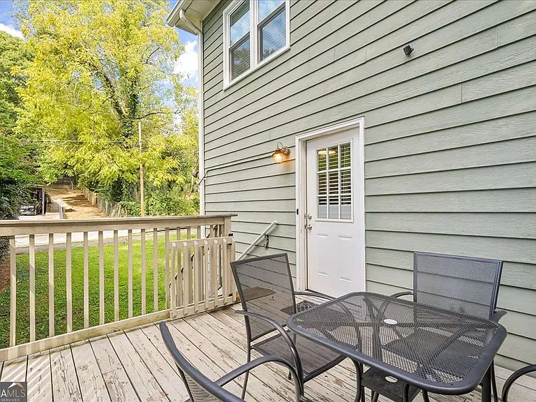 840 Rosedale Ave SE #B — Photo 17