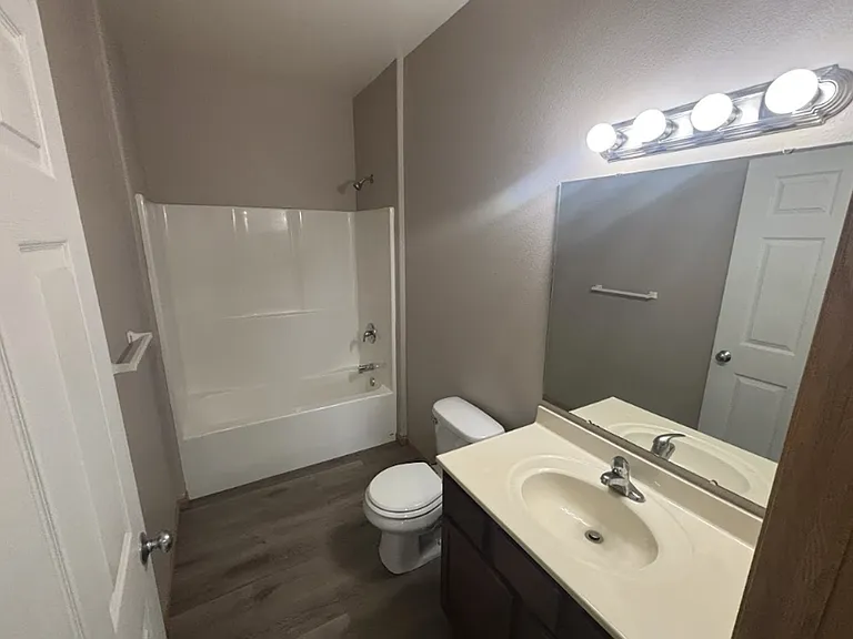 2230 Westlake Rd — Photo 10