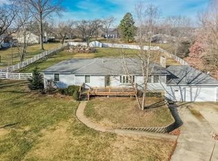 54 Covert Ln, Ballwin, MO 63021