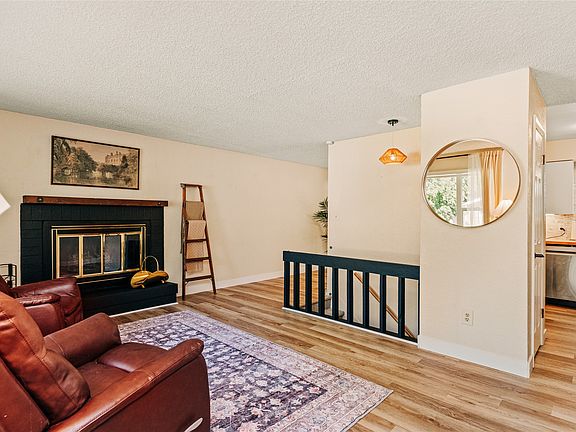 2nd image of 409 Beaverhead Ct