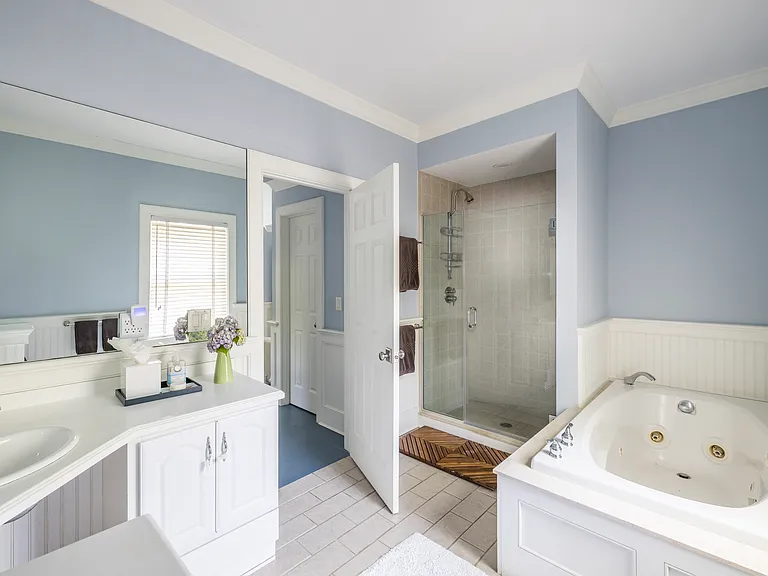 16 Ocean Pkwy — Photo 11