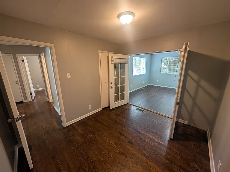 1717 Newark St — Photo 15