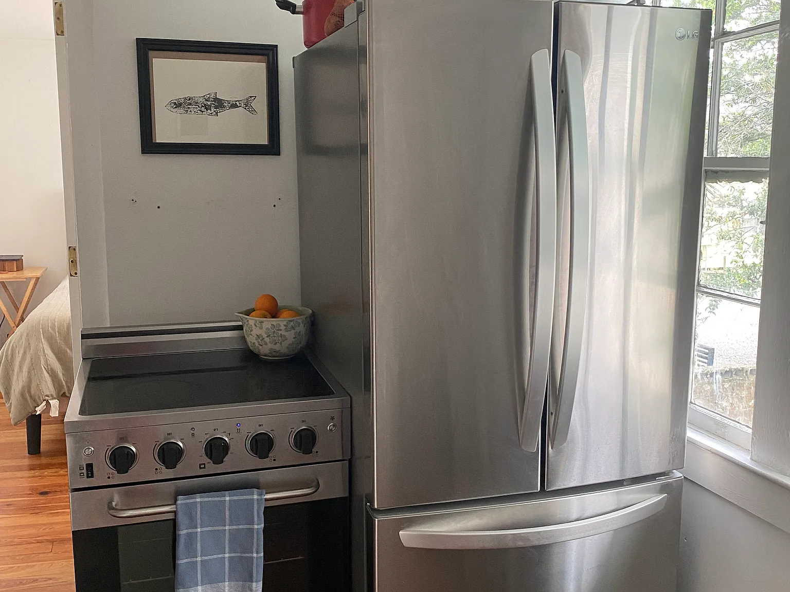 2 bed, 550 sqft, $2,100 — Photo 4