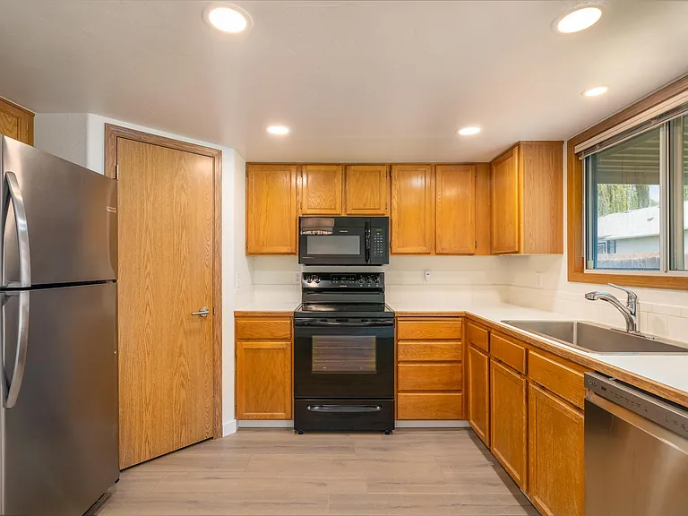 5416 S Onaga Pl — Photo 5