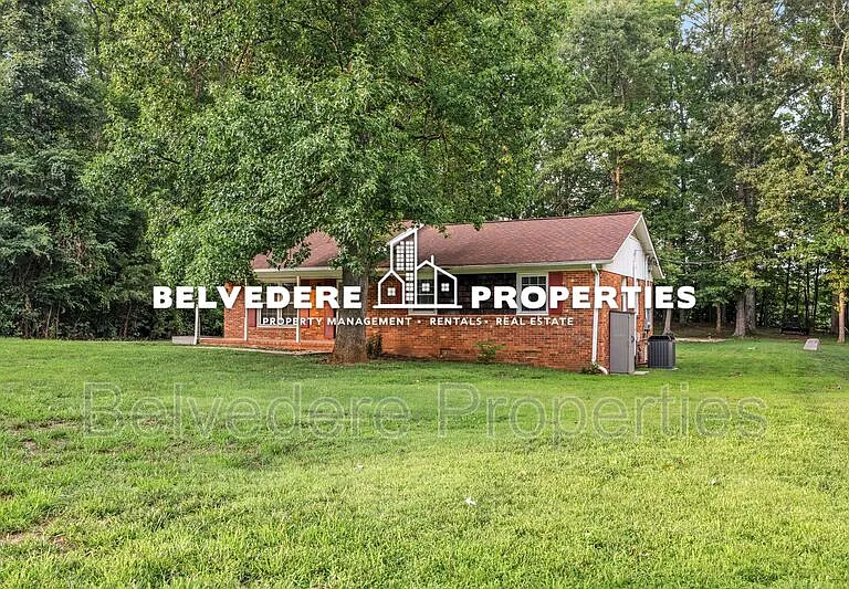 3931 Manila Rd — Photo 1