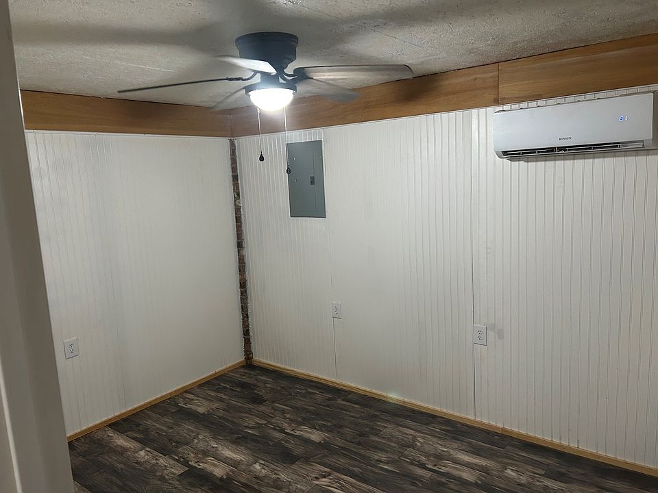 2nd image of 111 Fuqua St