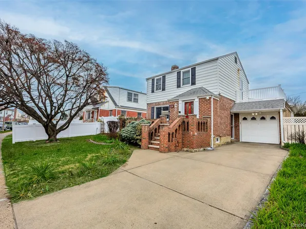 82 Cerenzia Boulevard, Elmont, NY 11003