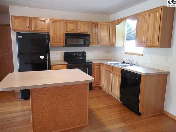 5th image of 1801 E 33rd Ave