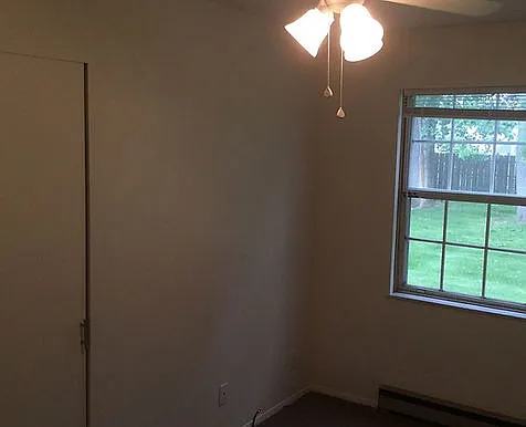 Oakridge Apartments — Photo 8