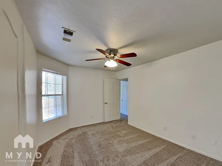137 S Nightfall Ave — Photo 14
