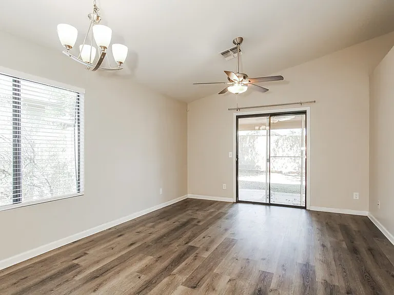 8614 W Mariposa Dr — Photo 5