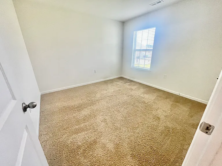 Upstairs Bedroom (Bedroom #3)