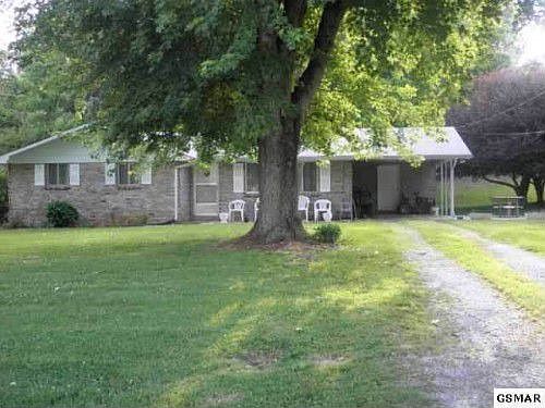 2nd image of 1410 Pinehurst Dr