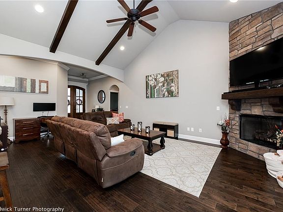 5th image of 4358 E Black Canyon St