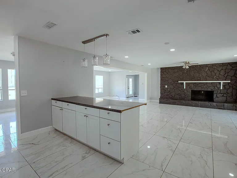 4402 Cindy Ln — Photo 6