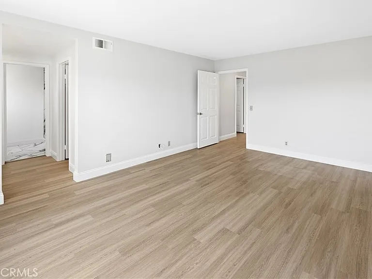 24242 Briones Dr — Photo 31