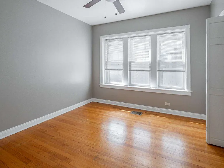 3403 N Hamlin Ave #1 — Photo 8