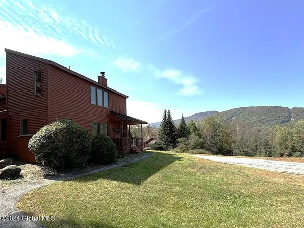 10 Summit Ridge #M, North Creek, NY 12853