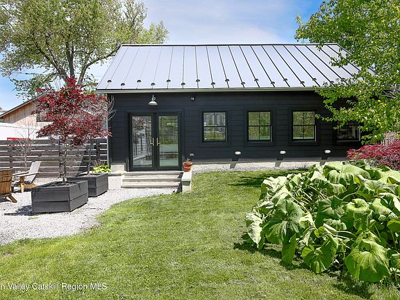 2nd image of 522-526 Washington Street
