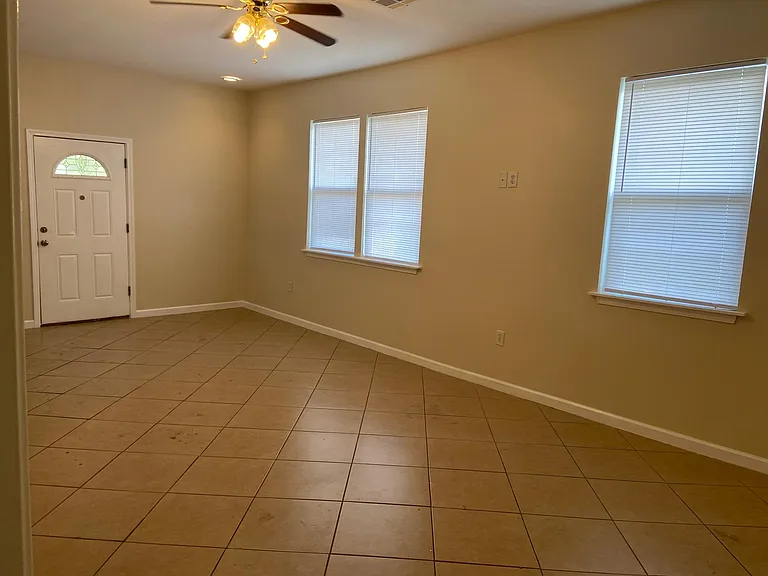 5847 Catina St #5847 — Photo 3