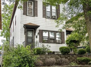 2416 S Burrell St #2418, Milwaukee, WI 53207