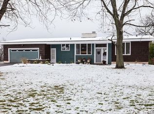 5111 Skyline Dr, Syracuse, NY 13215