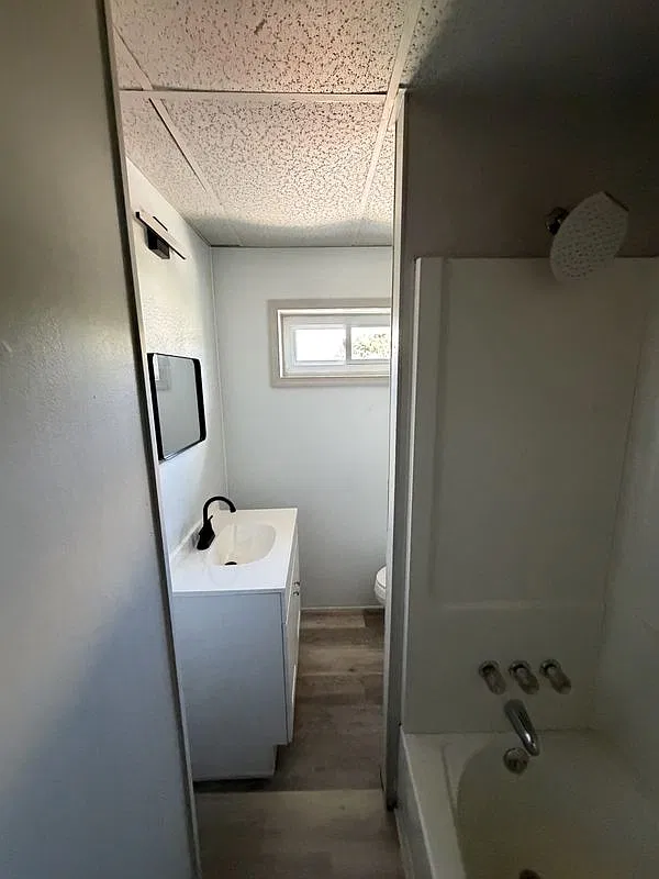 2 bed, 1.0 bath, 700 sqft, $925 — Photo 3