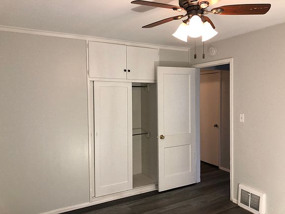 5th image of 1103 W Crestwood Dr