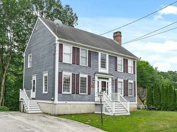 69 School St, Merrimac, MA 01860