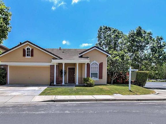 2nd image of 4522 Peacock Ct