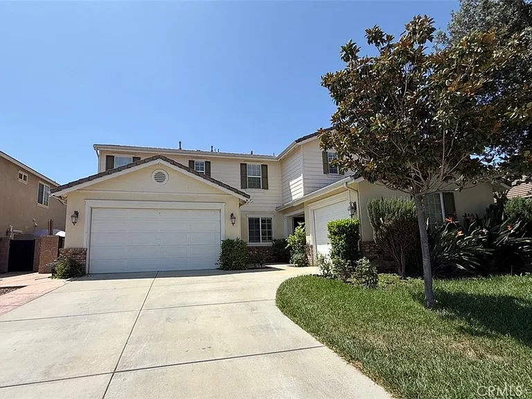 8359 Fiske Dr — Photo 1