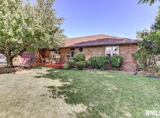 2501 Lemont Dr, Springfield, IL 62704