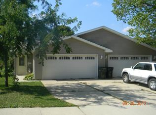 1009 Olive St, Cedar Falls, IA 50613