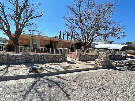 3rd image of 10601 Holmes Dr