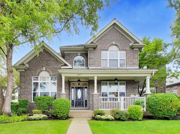 2587 Chestnut Ave, Glenview, IL 60026