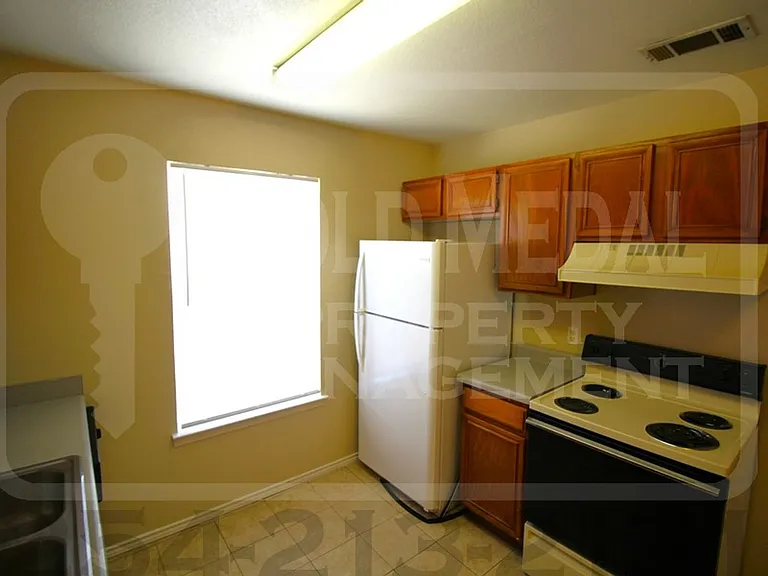 1708 Windward Dr — Photo 5