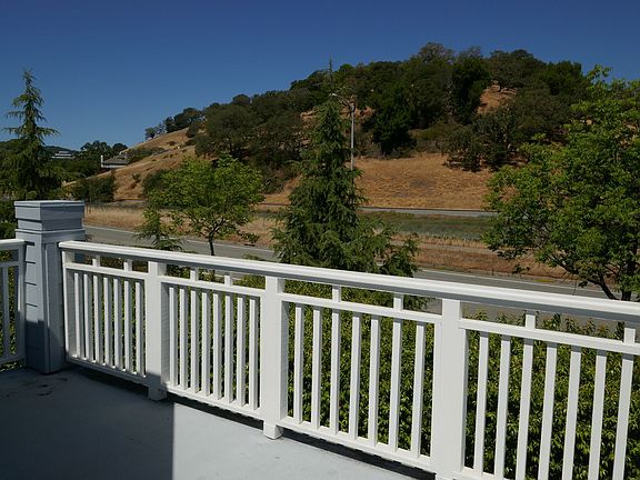 4th image of 17 Mariners Cir