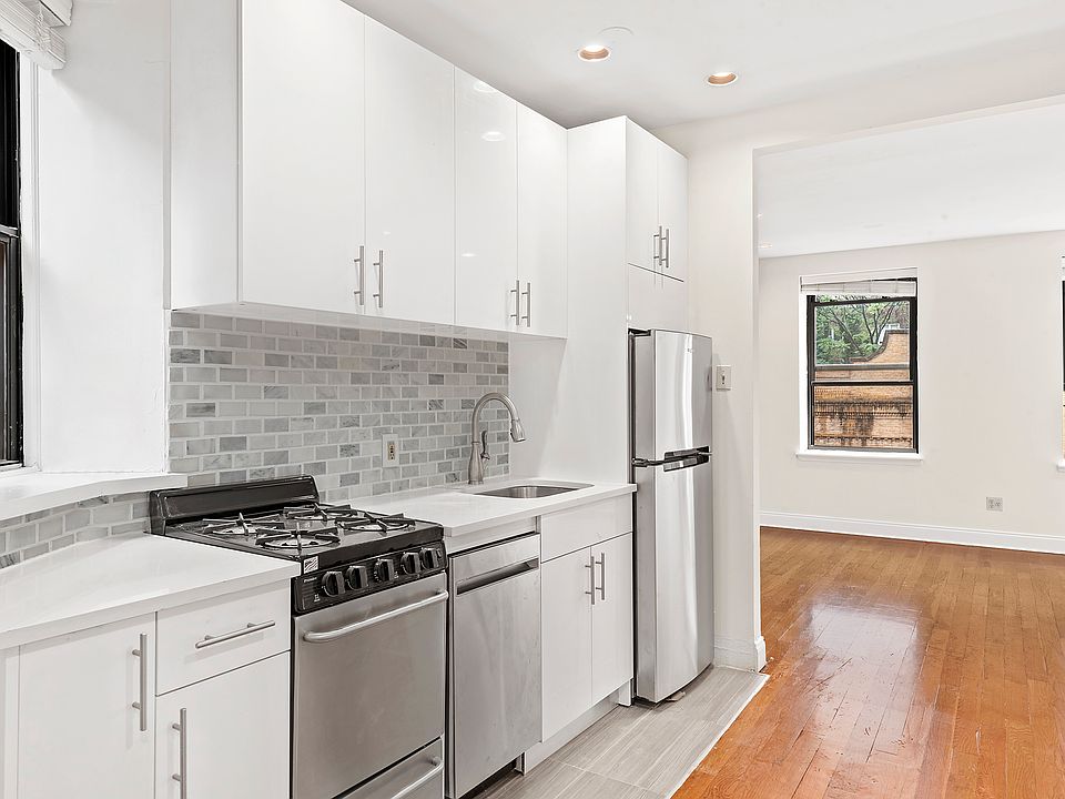 2nd image of 309 E 76th St APT 5FW