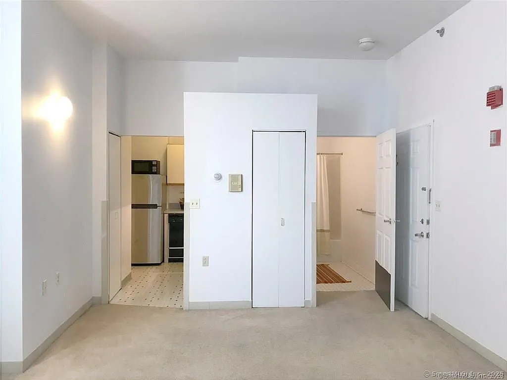 Studio, 1.0 bath, 346 sqft, $1,700 — Photo 3