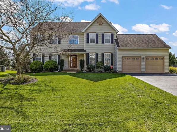 55 Eaton Pl, Bear, DE 19701