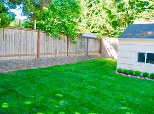 9247 12th Ave SW, Seattle, WA 98106