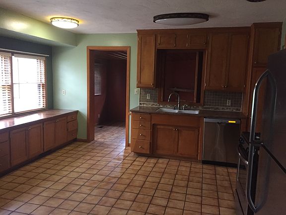 2nd image of 1541 S Cotner Blvd