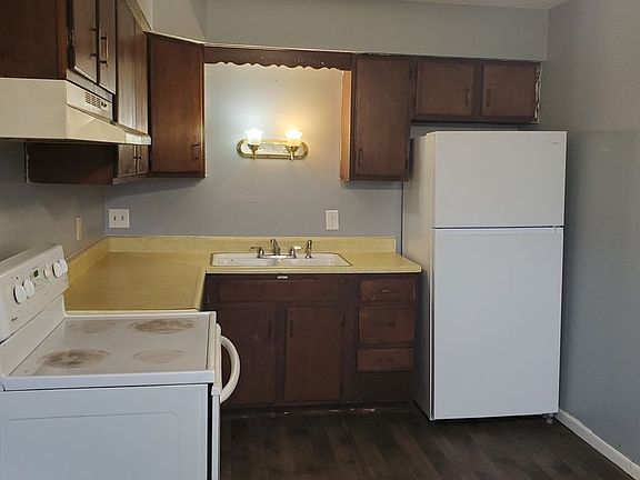 4th image of 604 W 63rd St APT 5