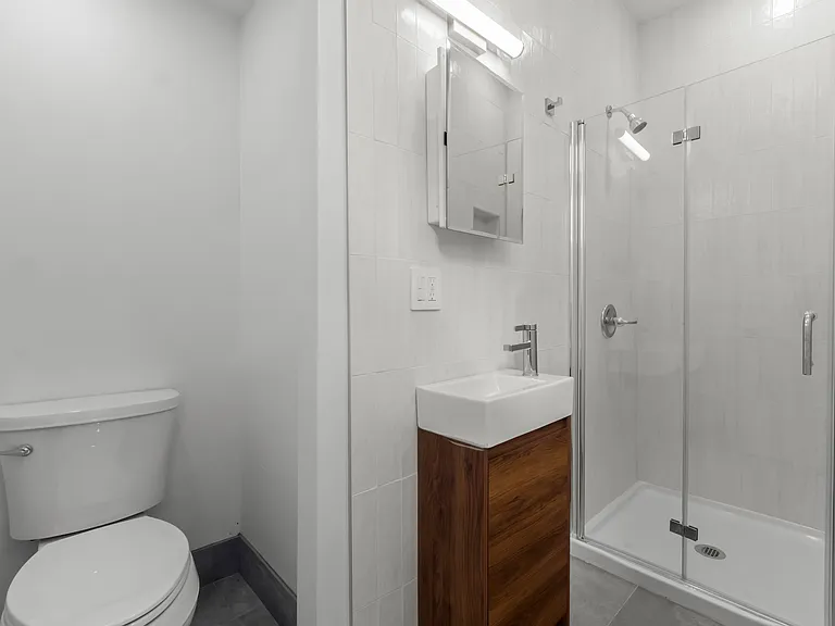925 Elm St #1 — Photo 14