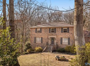 2102 Woodcliff Rd SE, Huntsville, AL 35801