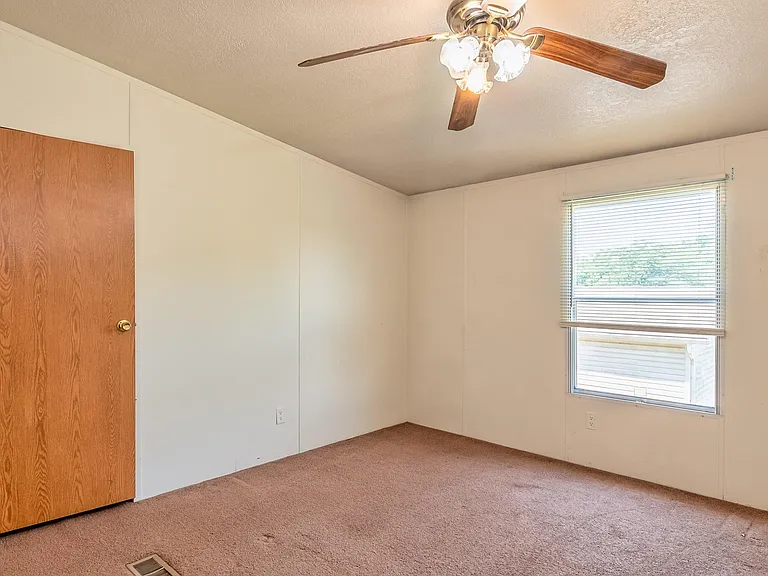 714 Baldwin Ave — Photo 13