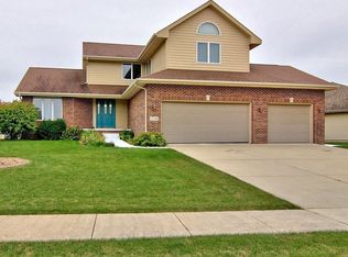 2704 Prentiss Dr, Valparaiso, IN 46385