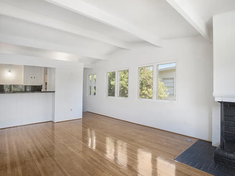 839 Catalina St — Photo 5