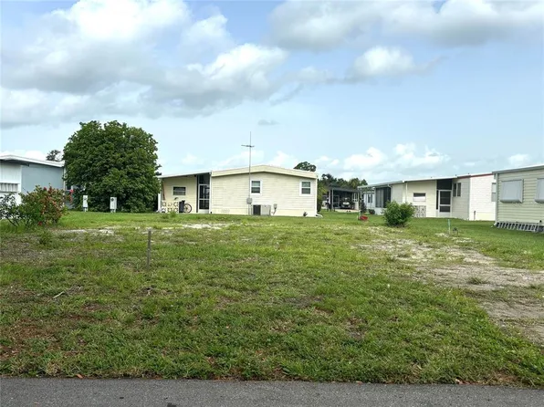 236 El Prado #34, North Pt, FL 34287