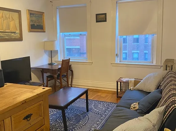 35 Queensberry St, Boston, MA